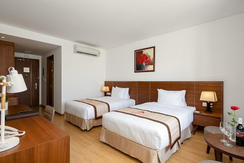 Val Soleil Hotel Дананг Екстериор снимка